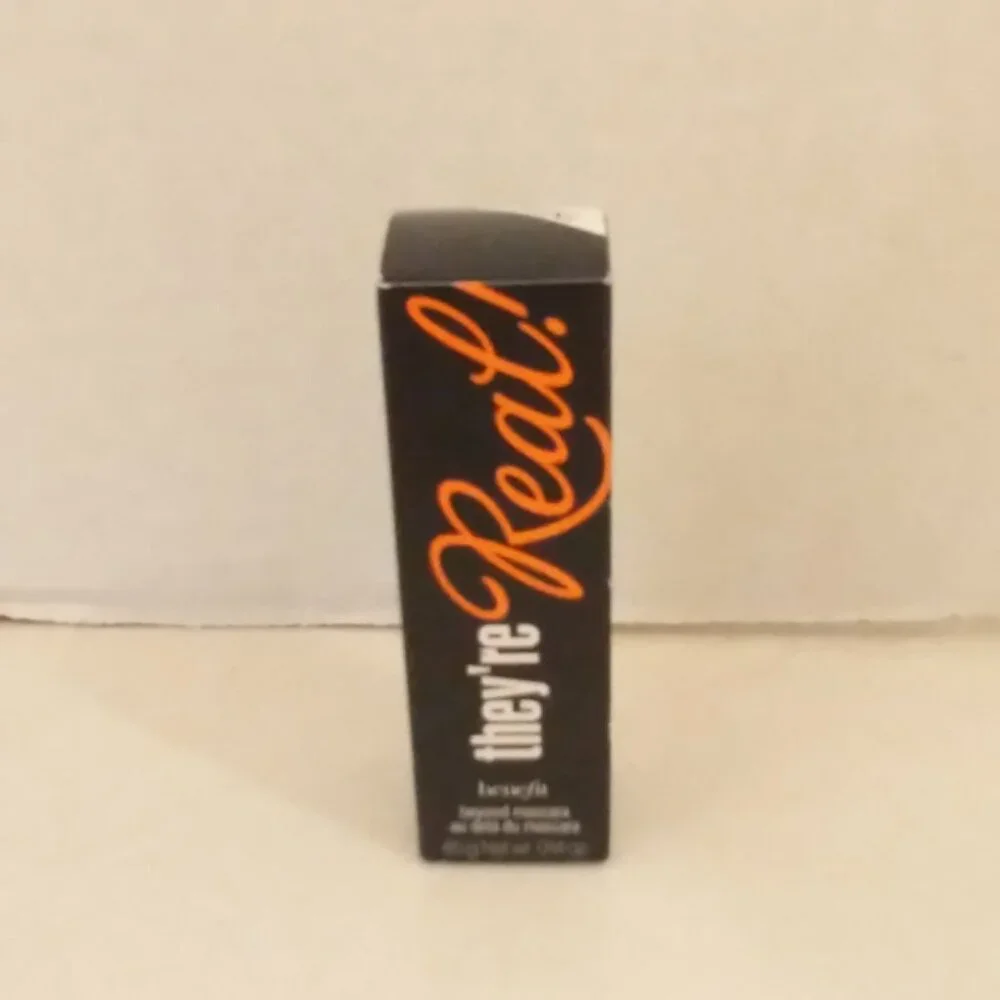 NIB BENEFIT THEY'RE REAL BLACK MASCARA